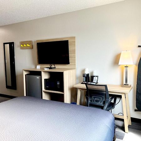 Super 8 By Wyndham Cedar Rapids Hotel Ngoại thất bức ảnh