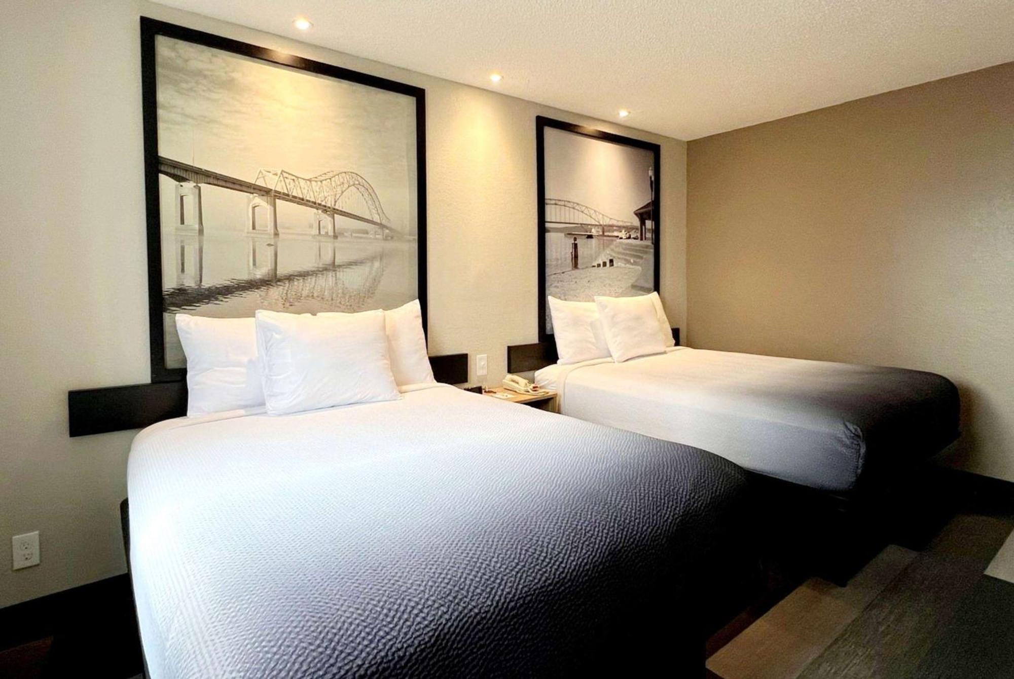 Super 8 By Wyndham Cedar Rapids Hotel Ngoại thất bức ảnh