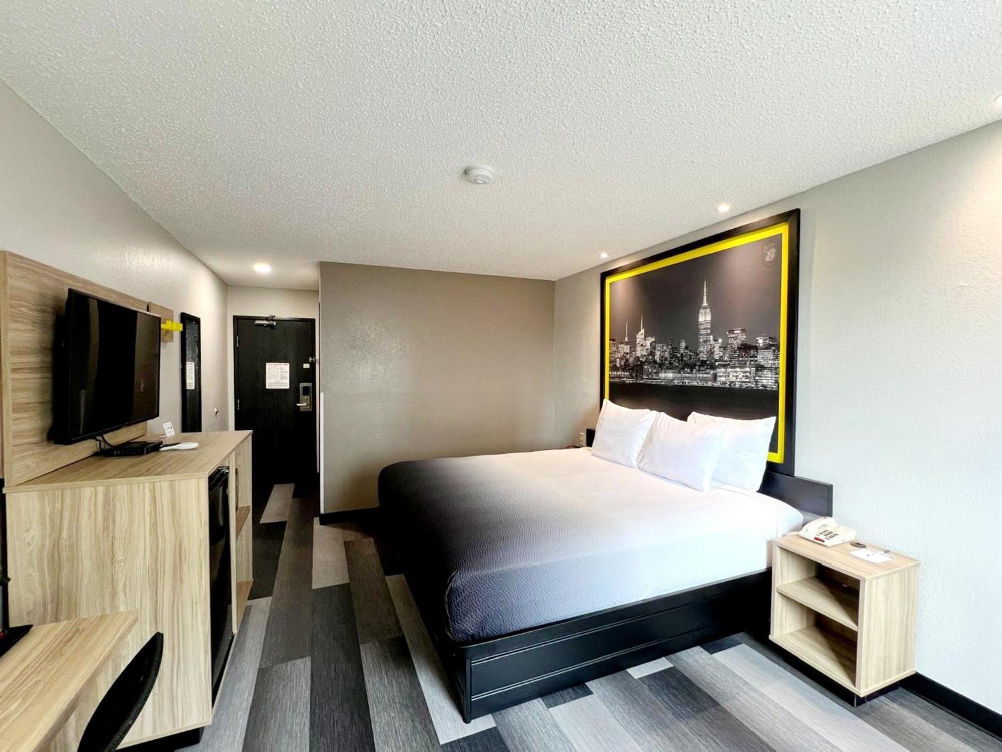 Super 8 By Wyndham Cedar Rapids Hotel Ngoại thất bức ảnh