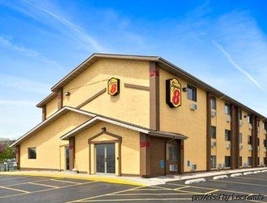 Super 8 By Wyndham Cedar Rapids Hotel Ngoại thất bức ảnh