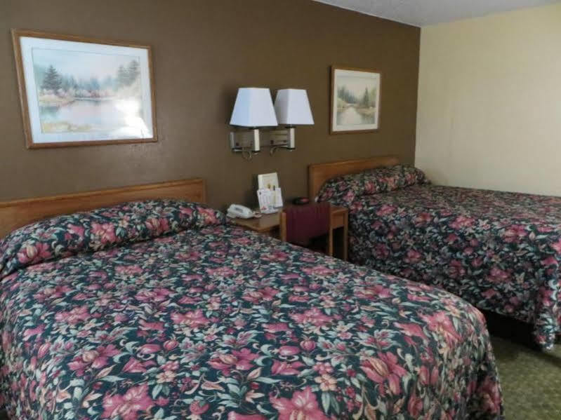 Super 8 By Wyndham Cedar Rapids Hotel Ngoại thất bức ảnh