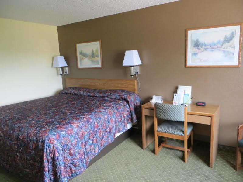 Super 8 By Wyndham Cedar Rapids Hotel Ngoại thất bức ảnh